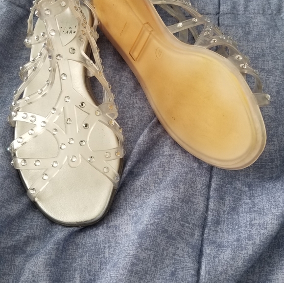 Stuart Weitzman - Picture 2 of 2